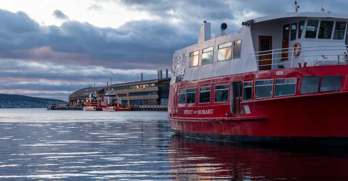 Innovative Storage Solutions for Modern Minimalist Spaces